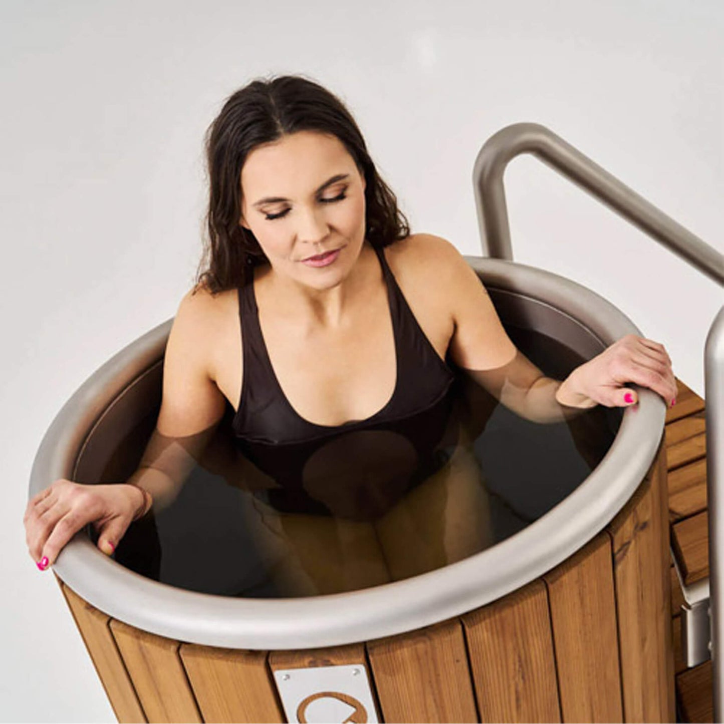 Icetubs IceBarrel Thermowood & Fiberglass Cold Plunge Immersion Tub (SAK68129)