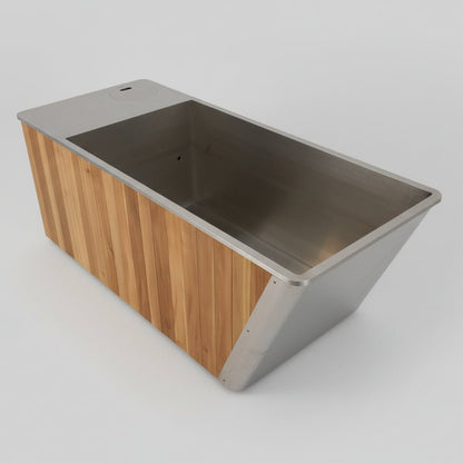 Wood & Stainless Steel Plunge Pool with Integrated Chiller/Heater